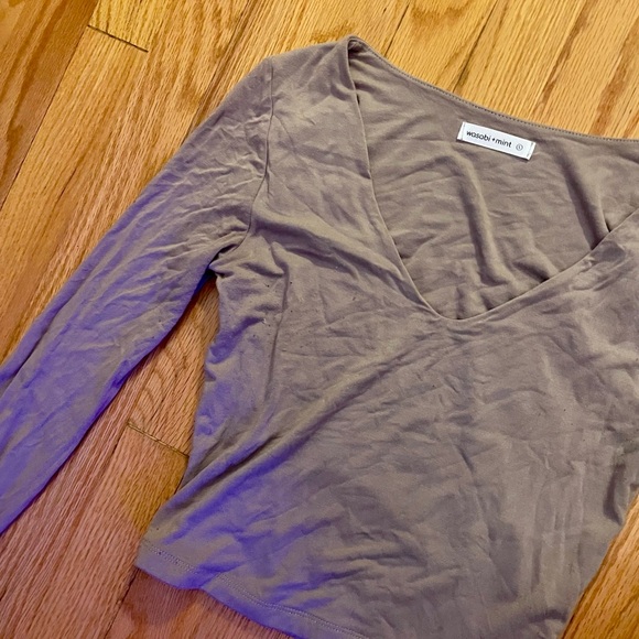 Women's Wasabi + Mint cropped Taupe Long Sleeve casual Top size small - Picture 2 of 6